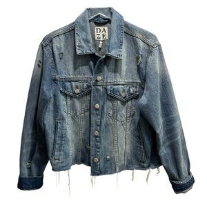 Daze Denim The Main Squeeze Crop Jacket in Throwdown Distressed Large